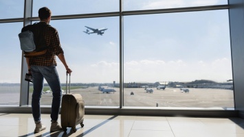 Путешествие на самолете - как не опоздать на рейс и что требовать от авиакомпании