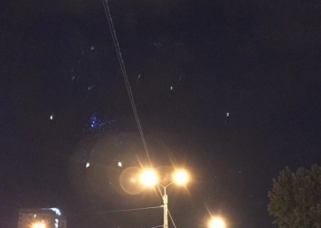 Странное явление зафиксировали в небе над Харьковом. Люди теряются в догадках (фото)