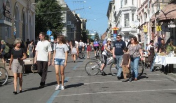 В центре Харькове хотят полностью запретить проезд автомобилей