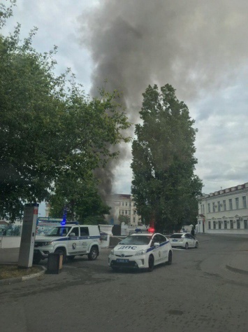 В Крыму вспыхнул масштабный пожар в дельфинарии