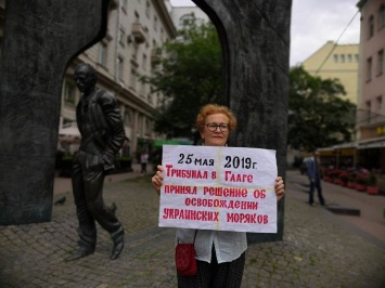 Ивлеву в Москве задержали после одиночного пикета в поддержку политзаключенных