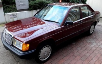 Идеальное состояние: Mercedes-Benz 190E 1986 года продают за 4 миллиона