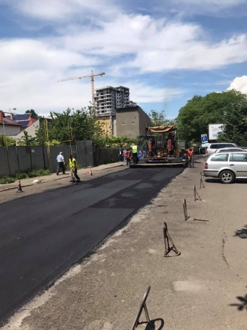 Глава Приморского района отчитался о ремонте улицы Тенистой возле парка Победы