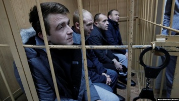 Суд в Москве оставил под арестом четверых украинских моряков