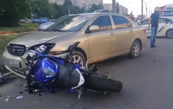 В Харькове байкер сбил насмерть пешехода