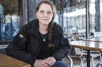 Зеленского призвали предоставить гражданство Украины россиянке, которая воевала на Донбассе