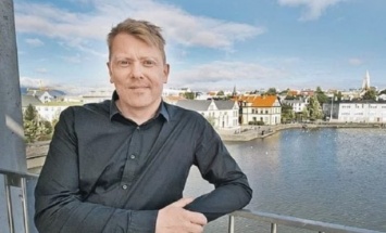 Исландский комик, вытащивший столицу из кризиса, дал совет Зеленскому