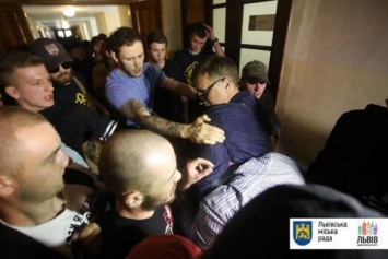 Полиция завела дело о хулиганстве по факту драки во Львовском горсовете