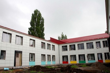 В Карповской опорной школе начали ремонт правого крыла