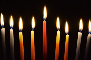 Толкование приметы: если в церкви упала свеча