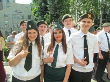 В Харькове приняли присягу 130 будущих офицеров-медиков (фото)