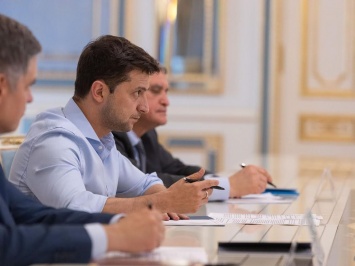 Зеленский принял приглашение Макрона нанести визит в Париж - Администрация Президента Украины