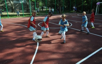 В Заводском районе состоялось открытие спортивной площадки