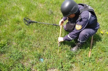 За неделю ГСЧС обезвредила 115 взрывоопасных предметов в Донбассе