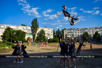 Во дворе «Пентагона» появилось футбольное поле и эко-мурал (ФОТО)