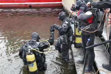 Смертельная находка в озере Киева переполошила весь город: "Нашли на глубине 8 метров"