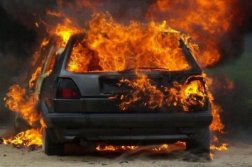 Утром в Кривом Роге сгорел автомобиль "Ford Transit"