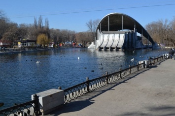 Заместители мэра Днепра Лысенко и Шикуленко будут проверять урны и скамейки в парках