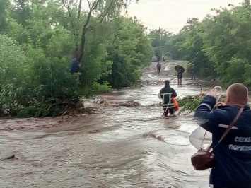 Ужасная стихия: страшный потоп практически смыл село под Запорожьем (Фото)
