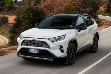 Продажи Toyota RAV4 нового поколения стартуют в октябре