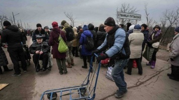 Жители Станицы Луганской обратились к Зеленскому из-за происходящего на КПВВ