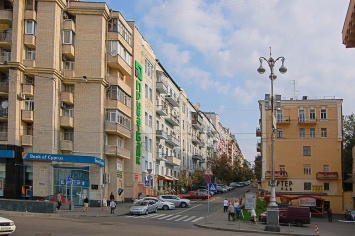 В Киеве на два дня перекроют для транспорта улицу Костельная
