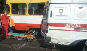 В одесском трамвае скончался 45-летний пассажир