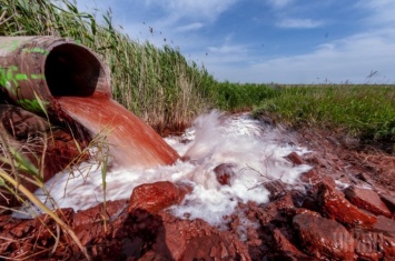 На Запорожье загрязняют Утлюкский лиман - стоки рекой текут в Азовское море