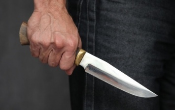 Угрожал ножом в собственном доме: как наказали днепрянина за ограбление иностранца
