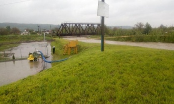 В результате гроз в Ивано-Франковской области затоплены более 100 хозяйств