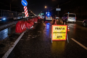 В Харькове произошло новое ДТП: трасса завалена искореженными останками, пострадавшие просят о помощи