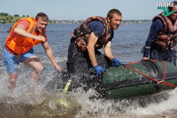 На земле и в воде: Николаевские спасатели определяли лучшее отделение (ФОТО, ВИДЕО)