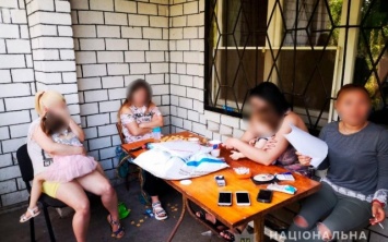 В Херсоне арестована вербовщица, которая обманом вывозила девушек в Одессу для сексуальной эксплуатации