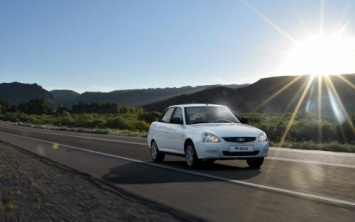 LADA Priora с «панорамным дном»: В сети показали подержанное авто, купленное за 50 тысяч рублей