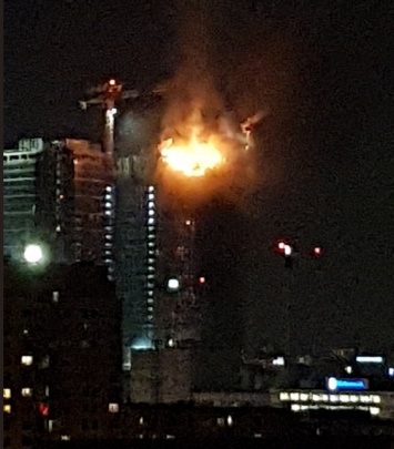 В Варшаве произошел пожар в небоскребе