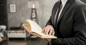 Стать успешным: какие книги советуют читать бизнесмены