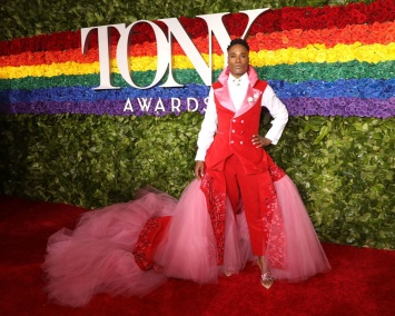 Tony Awards-2019: Сиенна Миллер, Люси Лью и Билли Портер на театральной премии