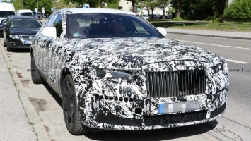 Новый Rolls-Royce Ghost проходит дорожные испытания