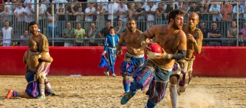 Традиция, которой почти 500 лет: во Флоренции состоятся матчи по костюмированному футболу