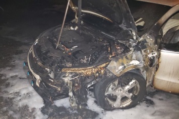 Ночью на Академика Павлова сгорело авто «Chevrolet Volt», - ФОТО
