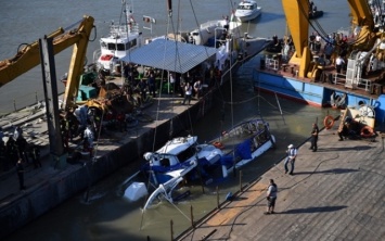 При подъеме затонувшего катера в Будапеште обнаружились страшные находки