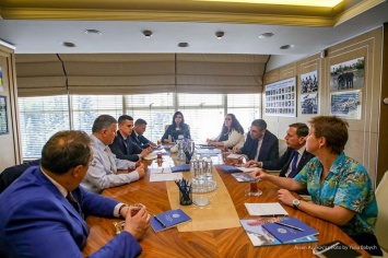 Аваков представил американской делегации Atlantic Council свою концепцию деоккупации Донбасса