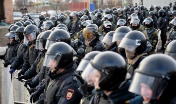 Кошмар в Москве: людей избивают дубинками, поднята росгвардия, десятки задержанных