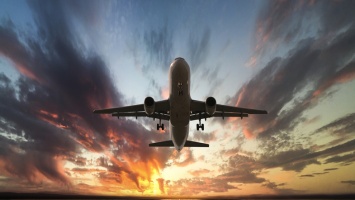 Авиакомпанию SkyUp лишили лицензии - что будет с туристами и ценами на билеты