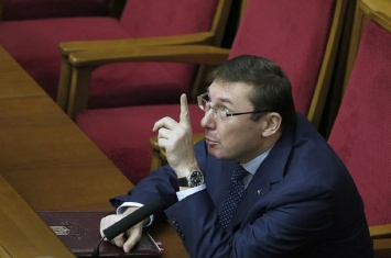 Уволить Луценко: сколько дел провалил генпрокурор и что его ждет