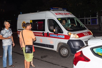 В Днепре на Сичеславской Набережной сбили мужчину: водитель сбежал