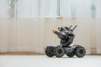 DJI выпустила учебного боевого робота RoboMaster S1