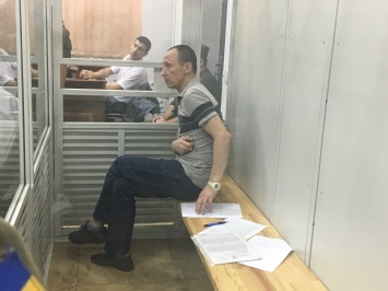 В Киеве начался суд по делу об убийстве подполковника МВД Глушака. Обвиняемому не дали "разменять" бесплатных адвокатов