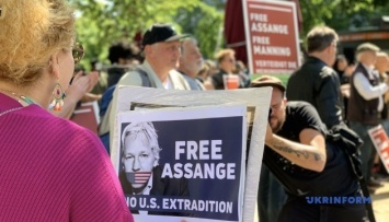 В Германии протестовали против экстрадиции Ассанжа