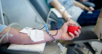 Стать донором (не) просто: как в Днепре проходит акция по сдачи крови, - ФОТО